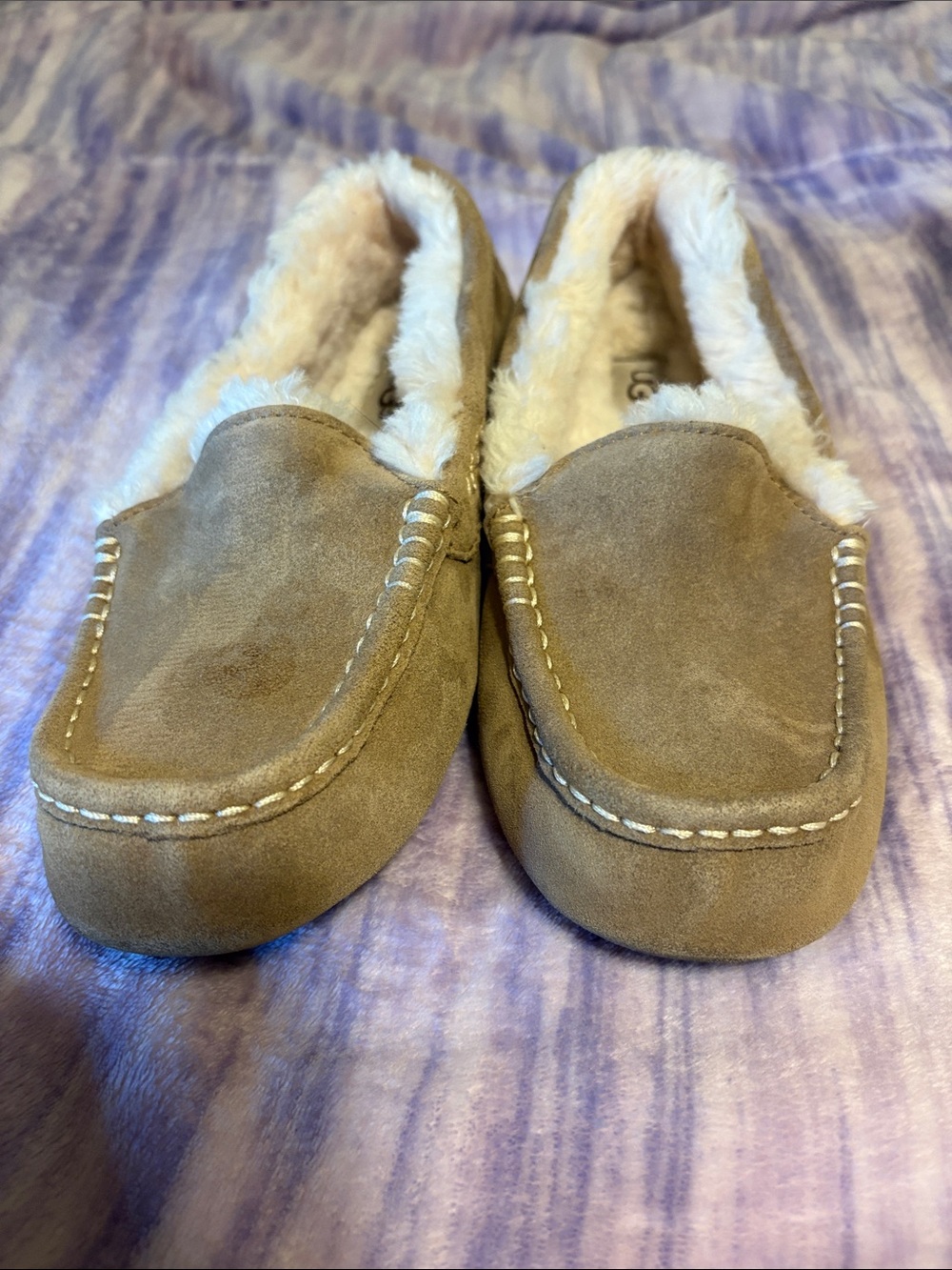 UGG women’s size 9 Tan Suede
